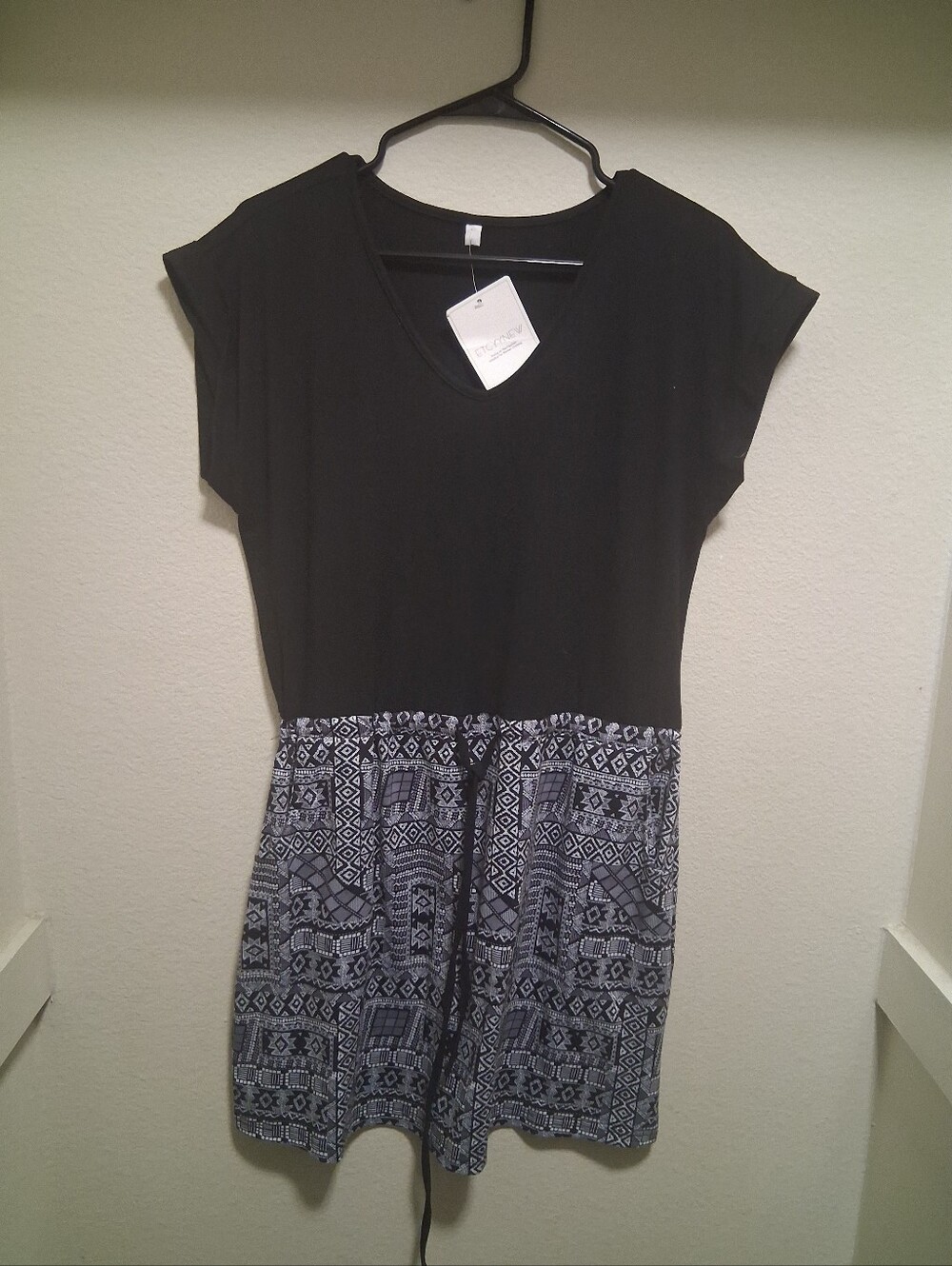 ETCYYNEW Black & Patterned Navy Waist-Drawn V-Neck Mini Dress